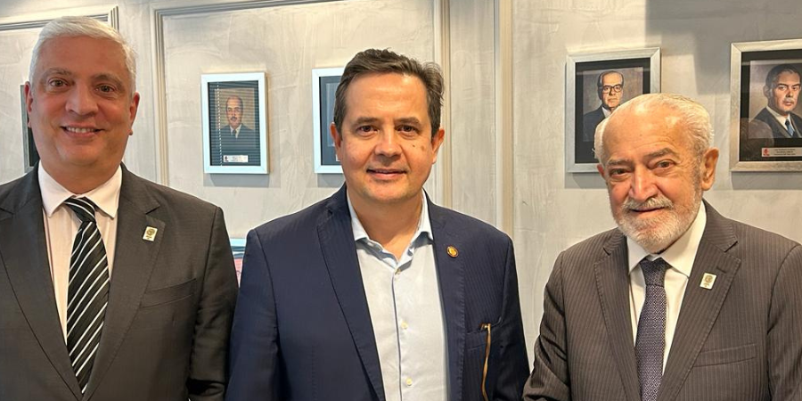 Representantes da ABEL reúnem-se com o Presidente do IRB, na sede do Instituto, em Brasília-DF