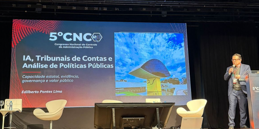 Edilberto Pontes debate impactos da Inteligência Artificial nos Tribunais de Contas na abertura do 5º Congresso